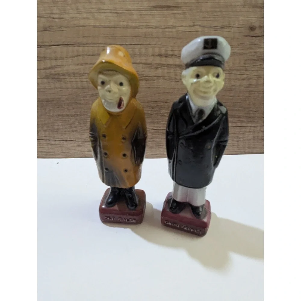 Vintage HK Old Salty and Capn Pepper Plastic Salt and Pepper Shaker Set Nautical